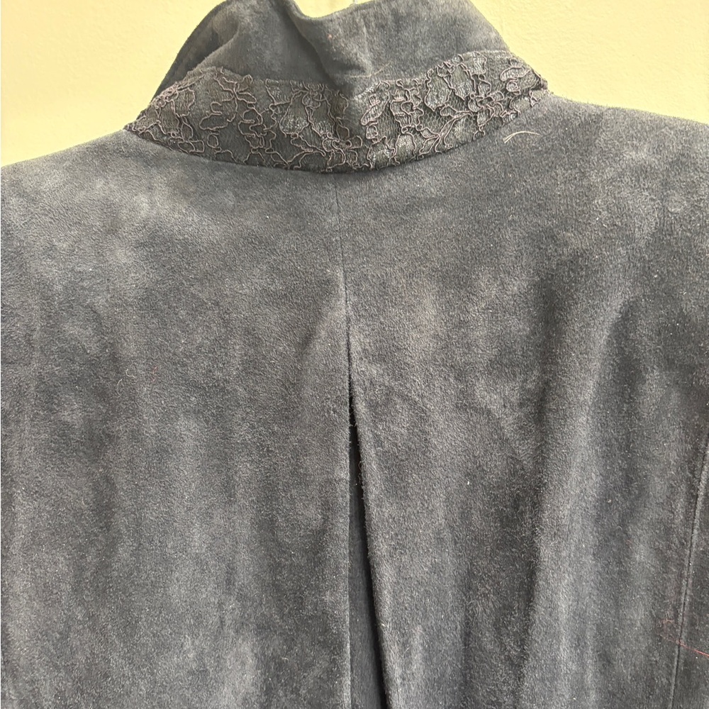 Terry Lewis Coat Navy Leather
Suede Buttons Lace Trim
Pockets Lined Size M - Picture 7 of 11